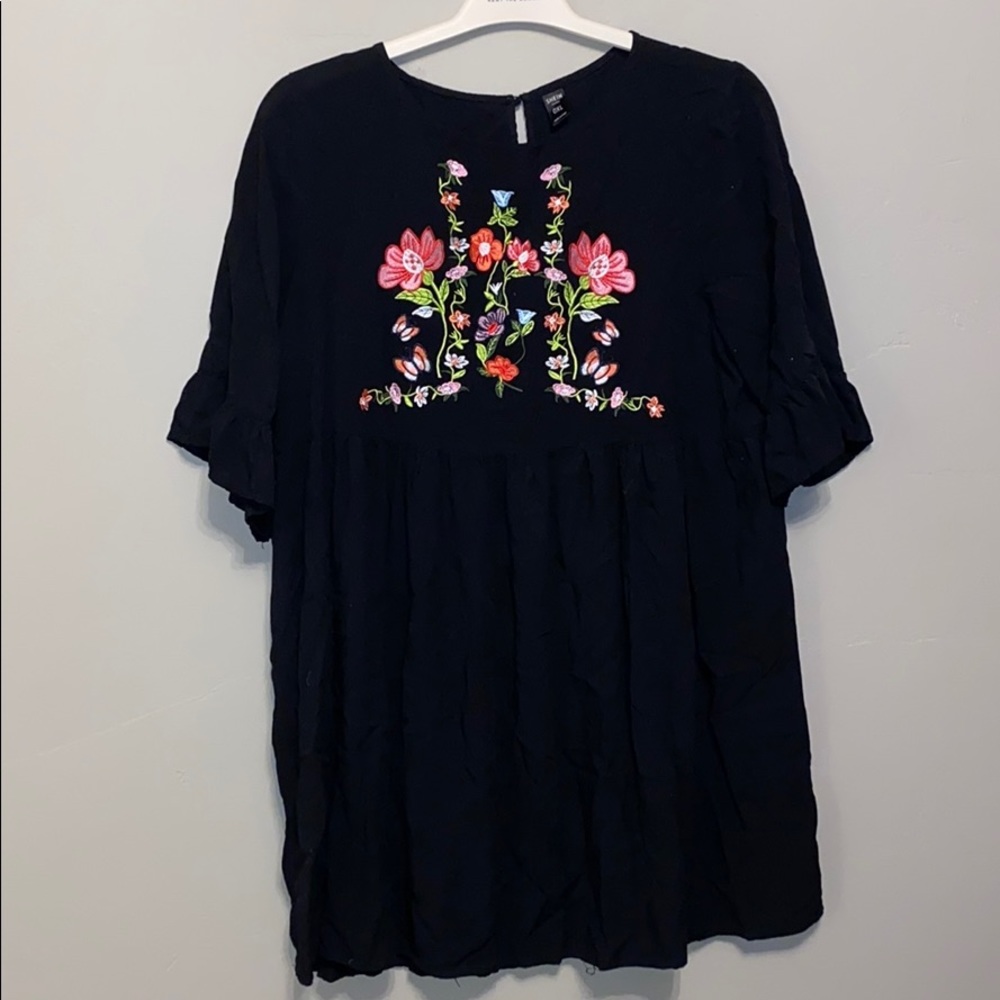 Short Sleeve Embroidered Dress